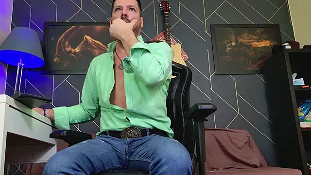 ChrisKox online show from 12/05/25, 05:50