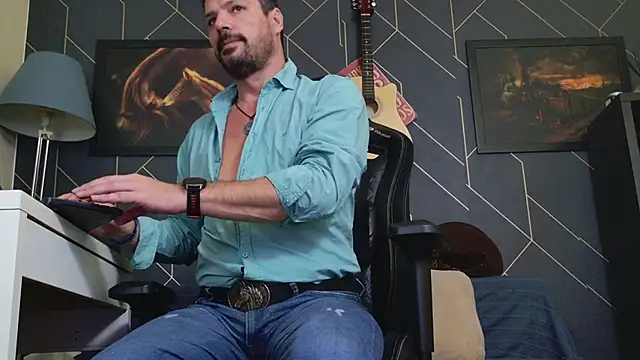 ChrisKox online show from 11/03/25, 02:42