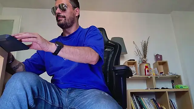 Snapshot of ChrisKox chatting on 05/26/26, 05:11 ChrisKox online show from 05/26/26, 05:11
