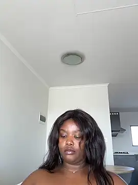 xBUSTY CANDYx online show from 05/25/26, 08:02