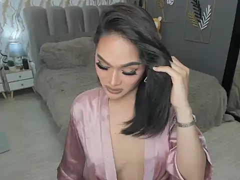 Snapshot of LegendaryNicole chatting on 09/29/25, 08:25 LegendaryNicole online show from 09/29/25, 08:25