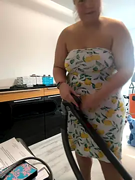 BootyLola online show from 11/10/25, 09:14