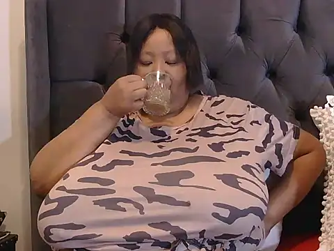 Snapshot of nancy111 chatting on 03/12/26, 02:06 nancy111 online show from 03/12/26, 02:06