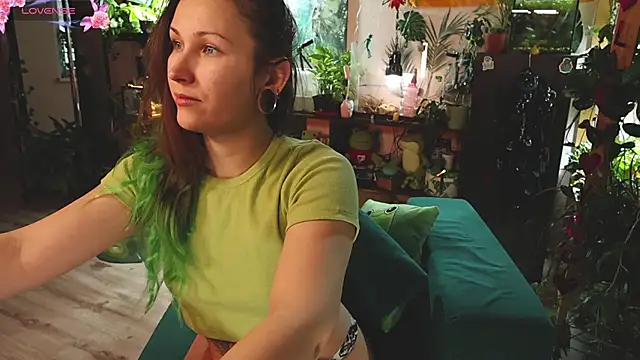 Dead Butterfly online show from 10/30/25, 03:38