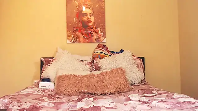 Snapshot of xxcougarfunxx chatting on 11/05/25, 06:05 xxcougarfunxx online show from 11/05/25, 06:05