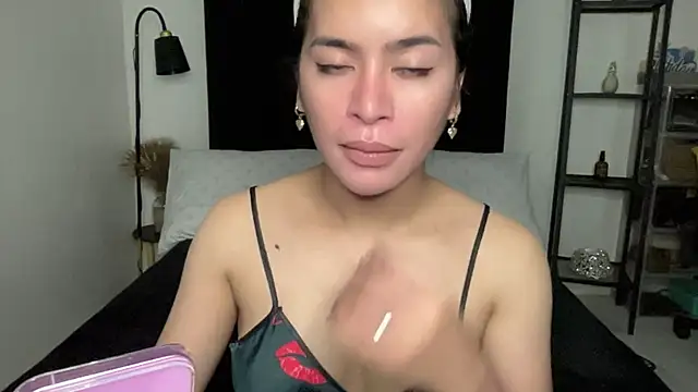 your bianca69 online show from 02/15/26, 05:08