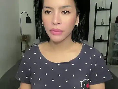 your bianca69 online show from 11/05/25, 12:03