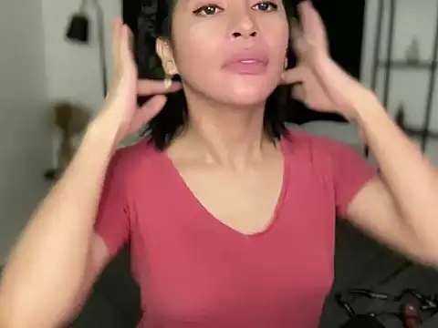 your bianca69 online show from 11/24/25, 11:49