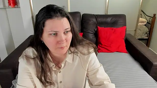 Snapshot of MarySwon chatting on 11/09/25, 11:03 MarySwon online show from 11/09/25, 11:03