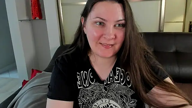 Snapshot of MarySwon chatting on 03/18/25, 11:31 MarySwon online show from 03/18/25, 11:31