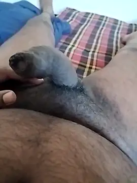 Snapshot of mikki1355 chatting on 03/19/25, 11:50 mikki1355 online show from 03/19/25, 11:50