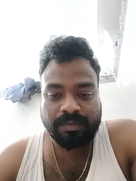 Snapshot of mikki1355 chatting on 12/01/25, 06:53 mikki1355 online show from 12/01/25, 06:53