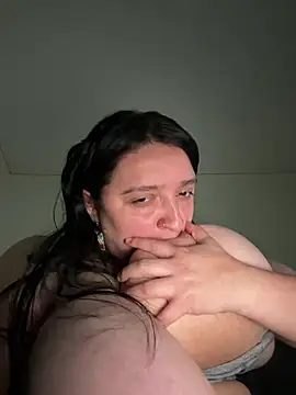 aliceayres797 online show from 03/07/25, 04:24