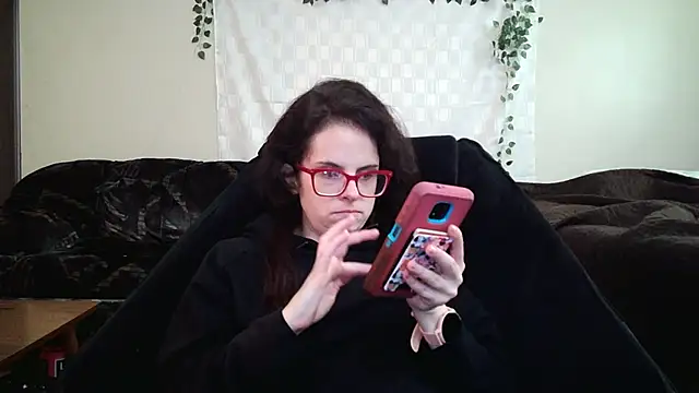 Snapshot of JessaBella chatting on 10/14/25, 05:35 JessaBella online show from 10/14/25, 05:35