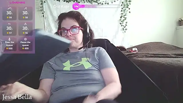 Snapshot of JessaBella chatting on 05/19/26, 04:14 JessaBella online show from 05/19/26, 04:14
