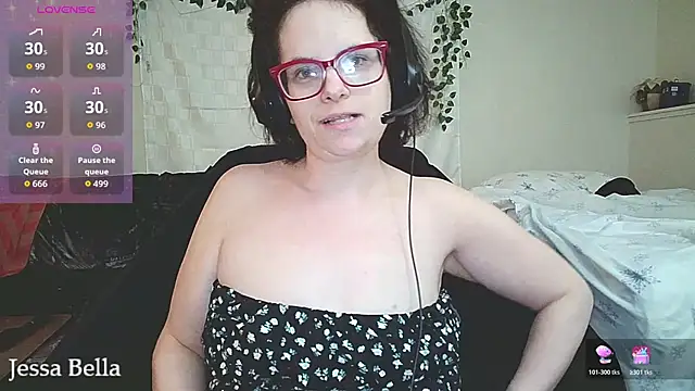Snapshot of JessaBella chatting on 05/14/26, 11:29 JessaBella online show from 05/14/26, 11:29