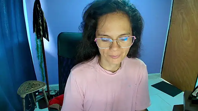 Nattyslave4U online show from 12/20/25, 02:20