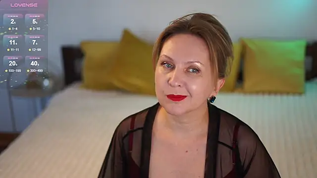 Snapshot of LitleSun chatting on 09/25/25, 01:39 LitleSun online show from 09/25/25, 01:39