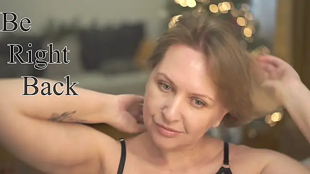 Snapshot of LitleSun chatting on 02/26/25, 10:05 LitleSun online show from 02/26/25, 10:05