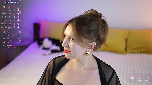 Snapshot of LitleSun chatting on 12/03/25, 08:52 LitleSun online show from 12/03/25, 08:52