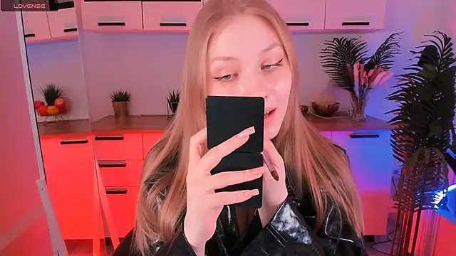 Snapshot of DakotaMabs chatting on 04/11/26, 11:36 DakotaMabs online show from 04/11/26, 11:36