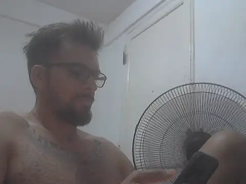 Snapshot of el_principe_hot chatting on 11/04/25, 01:31 el principe hot online show from 11/04/25, 01:31