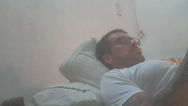 Snapshot of el_principe_hot chatting on 12/18/25, 05:12 el principe hot online show from 12/18/25, 05:12