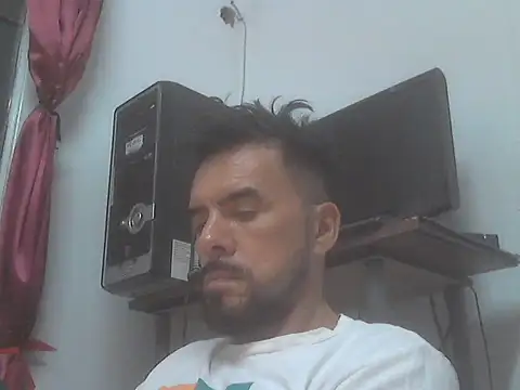 Snapshot of el_principe_hot chatting on 10/25/25, 03:38 el principe hot online show from 10/25/25, 03:38