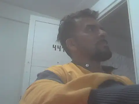 Snapshot of el_principe_hot chatting on 10/31/25, 03:03 el principe hot online show from 10/31/25, 03:03