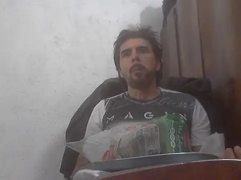 Snapshot of el_principe_hot chatting on 10/02/25, 01:09 el principe hot online show from 10/02/25, 01:09