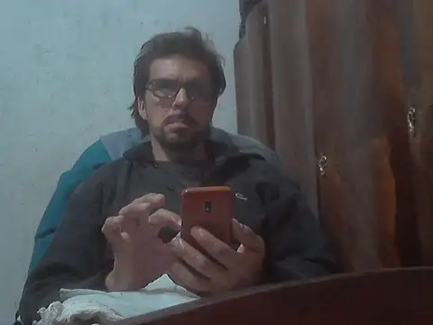 Snapshot of el_principe_hot chatting on 10/03/25, 02:37 el principe hot online show from 10/03/25, 02:37