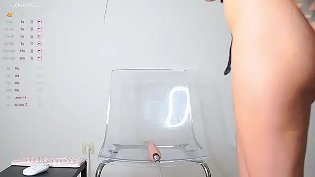 Snapshot of Mary_Lise chatting on 10/23/25, 04:27 Mary Lise online show from 10/23/25, 04:27