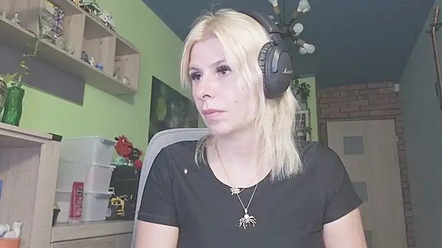Snapshot of karmija chatting on 09/19/25, 09:41 karmija online show from 09/19/25, 09:41