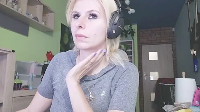 karmija online show from 11/24/25, 09:48