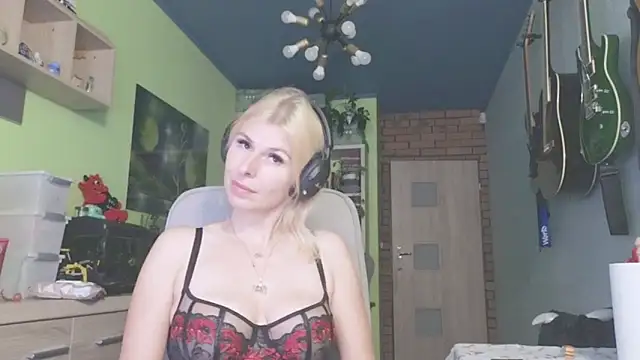 Snapshot of karmija chatting on 10/09/25, 08:42 karmija online show from 10/09/25, 08:42