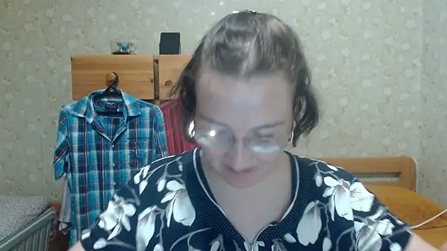 Snapshot of Smart_Rose chatting on 09/10/25, 04:39 Smart Rose online show from 09/10/25, 04:39