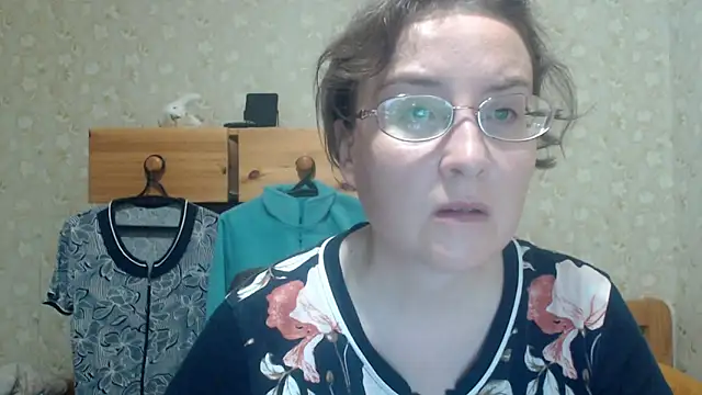 Snapshot of Smart_Rose chatting on 06/02/26, 07:58 Smart Rose online show from 06/02/26, 07:58