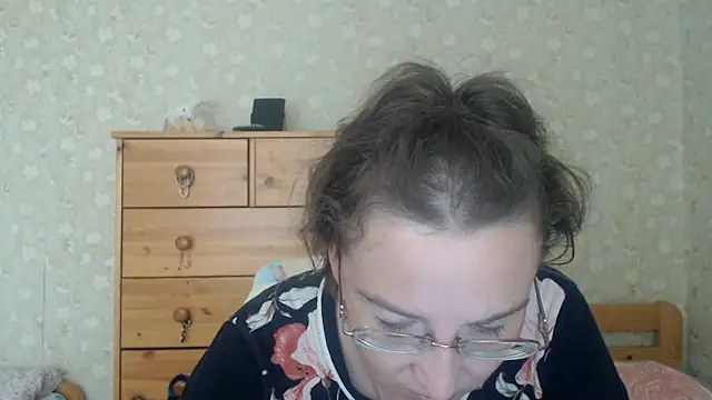 Snapshot of Smart_Rose chatting on 07/15/26, 11:17 Smart Rose online show from 07/15/26, 11:17
