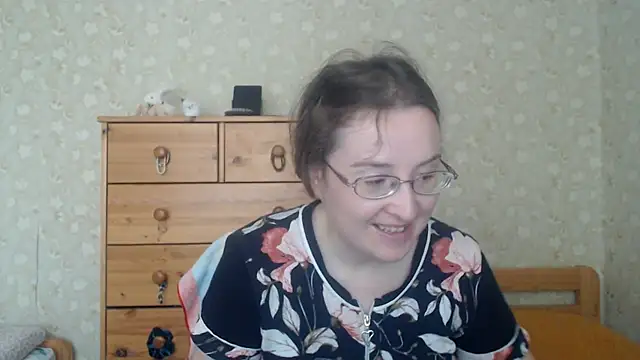 Snapshot of Smart_Rose chatting on 04/21/26, 03:18 Smart Rose online show from 04/21/26, 03:18