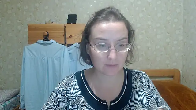 Snapshot of Smart_Rose chatting on 10/10/25, 07:58 Smart Rose online show from 10/10/25, 07:58