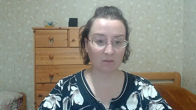 Snapshot of Smart_Rose chatting on 10/04/25, 01:34 Smart Rose online show from 10/04/25, 01:34