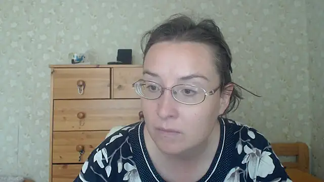 Snapshot of Smart_Rose chatting on 06/30/26, 08:03 Smart Rose online show from 06/30/26, 08:03