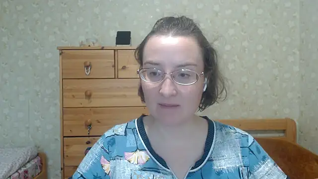 Snapshot of Smart_Rose chatting on 09/25/25, 02:12 Smart Rose online show from 09/25/25, 02:12