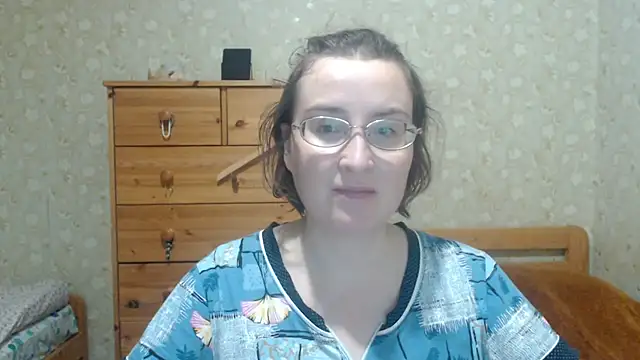 Snapshot of Smart_Rose chatting on 10/11/25, 01:56 Smart Rose online show from 10/11/25, 01:56