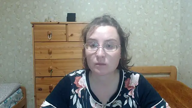Snapshot of Smart_Rose chatting on 10/25/25, 02:50 Smart Rose online show from 10/25/25, 02:50