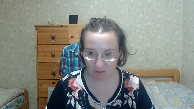 Snapshot of Smart_Rose chatting on 09/18/25, 04:10 Smart Rose online show from 09/18/25, 04:10