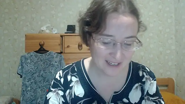 Smart Rose online show from 04/15/26, 04:33