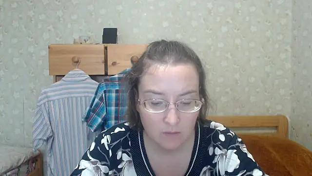 Snapshot of Smart_Rose chatting on 10/03/25, 12:39 Smart Rose online show from 10/03/25, 12:39