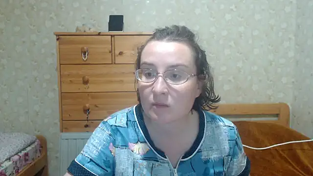 Snapshot of Smart_Rose chatting on 09/20/25, 10:04 Smart Rose online show from 09/20/25, 10:04