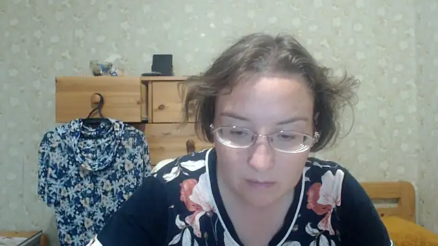 Snapshot of Smart_Rose chatting on 06/21/26, 05:19 Smart Rose online show from 06/21/26, 05:19